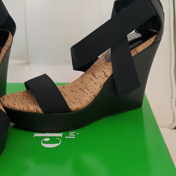 Sandal's - Picture 3 of 5